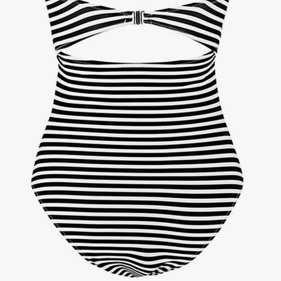 Cupshe Live Life On The Beach Swimsuit - Picture 7 of 7